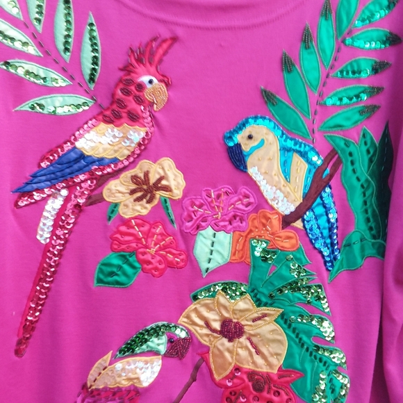 Vibrant Pink Parrot Embroidered T-Shirt 2X - Picture 2 of 9